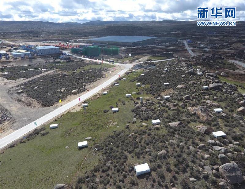 我国高海拔宇宙线观测站在四川稻城正式开工
