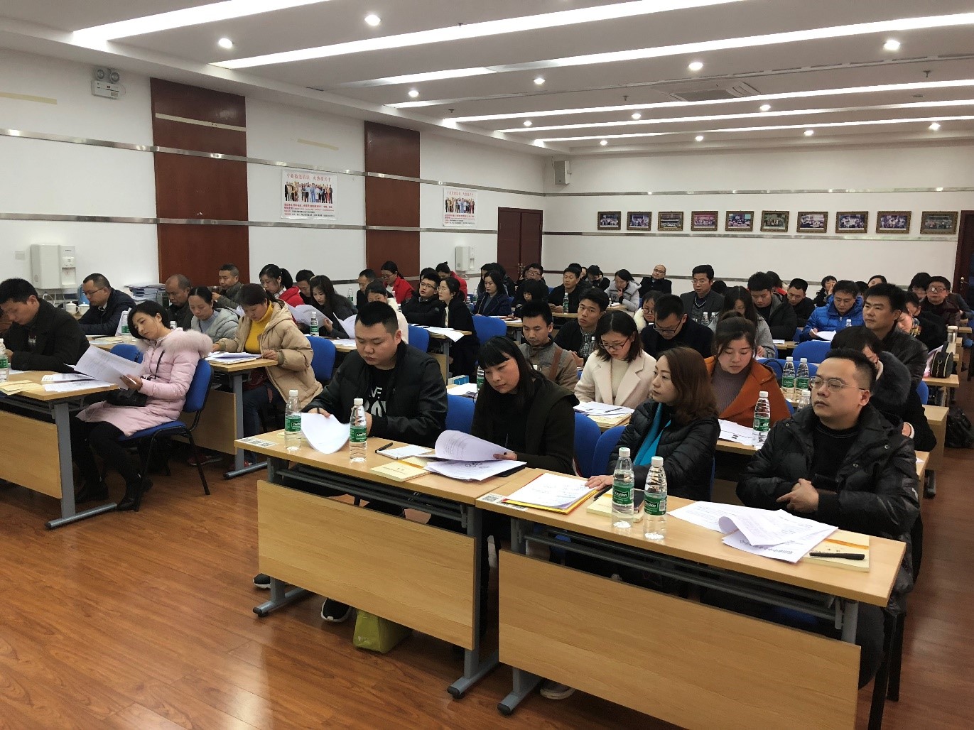 乐山市中小企业服务中心 召开2018年乐山市中小微企业服务补贴券 签约服务机构座谈会